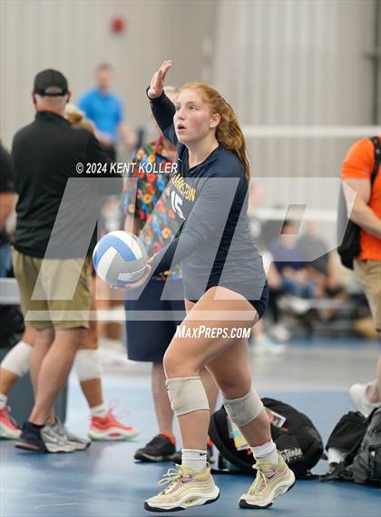 Thumbnail 2 in Lake Fenton vs. Clarkston (Motor City Power Series) photogallery.