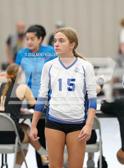 Thumbnail 1 in Lake Fenton vs. Clarkston (Motor City Power Series) photogallery.