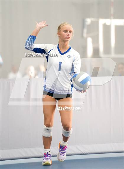 Thumbnail 2 in Lake Fenton vs. Clarkston (Motor City Power Series) photogallery.