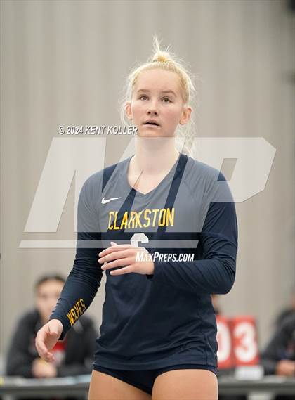 Thumbnail 2 in Lake Fenton vs. Clarkston (Motor City Power Series) photogallery.