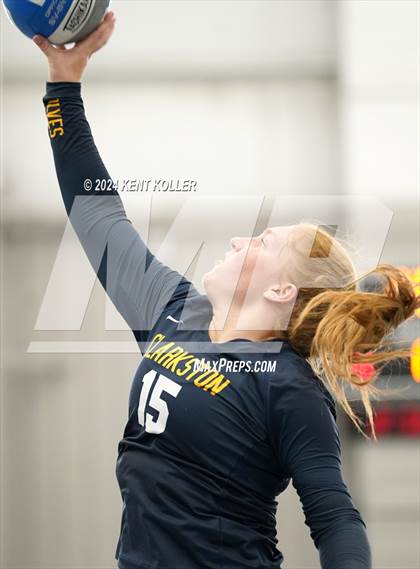 Thumbnail 1 in Lake Fenton vs. Clarkston (Motor City Power Series) photogallery.