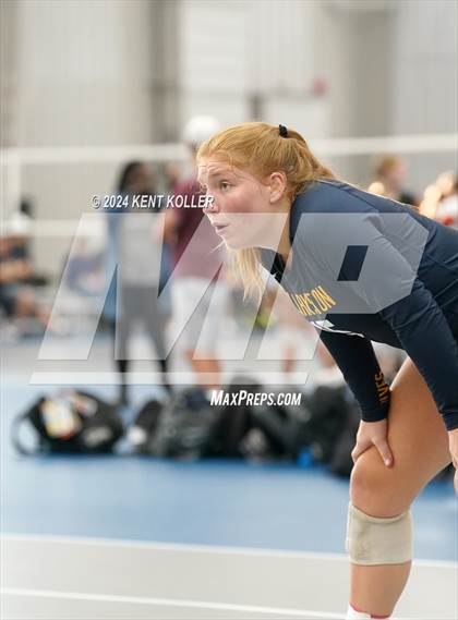 Thumbnail 2 in Lake Fenton vs. Clarkston (Motor City Power Series) photogallery.