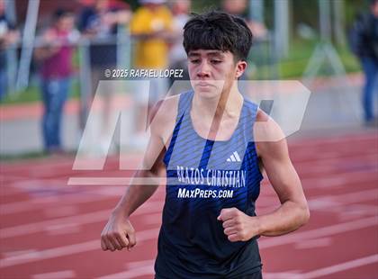 Thumbnail 1 in Rosehill Eagle Relays (1600M) photogallery.