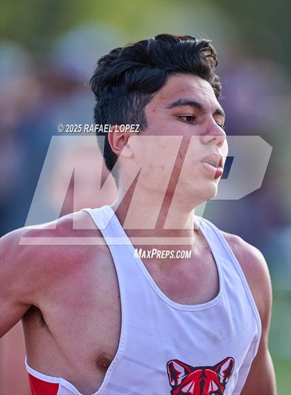 Thumbnail 1 in Rosehill Eagle Relays (1600M) photogallery.