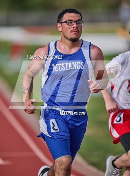 Thumbnail 2 in Rosehill Eagle Relays (1600M) photogallery.