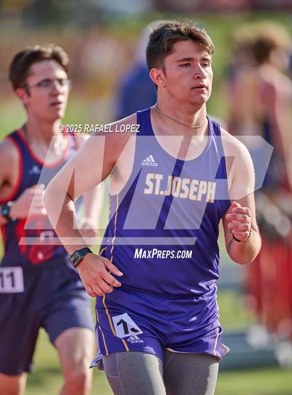Thumbnail 2 in Rosehill Eagle Relays (1600M) photogallery.