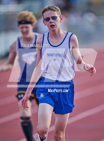 Thumbnail 1 in Rosehill Eagle Relays (1600M) photogallery.
