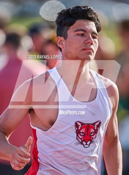 Thumbnail 1 in Rosehill Eagle Relays (1600M) photogallery.