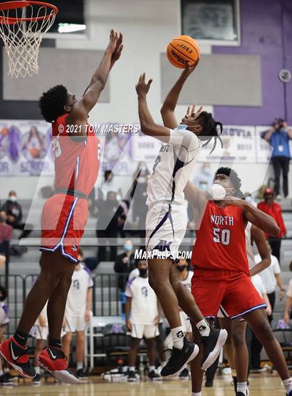 Thumbnail 3 in North Mecklenburg @ Ardrey Kell (NCHSAA 4A West Regional Championship) photogallery.