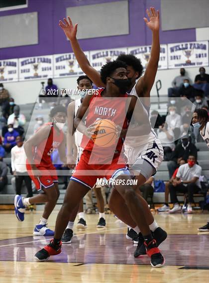 Thumbnail 2 in North Mecklenburg @ Ardrey Kell (NCHSAA 4A West Regional Championship) photogallery.