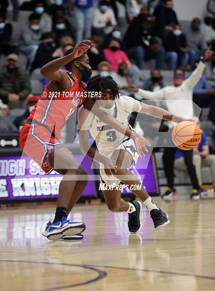 Thumbnail 2 in North Mecklenburg @ Ardrey Kell (NCHSAA 4A West Regional Championship) photogallery.