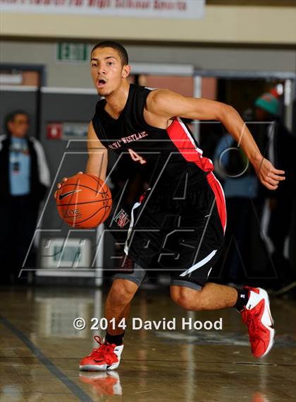 Thumbnail 3 in Harvard-Westlake vs. Foothill (MaxPreps Holiday Classic) photogallery.