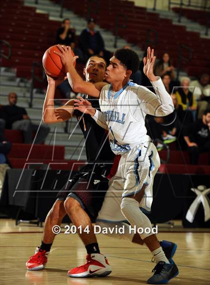Thumbnail 1 in Harvard-Westlake vs. Foothill (MaxPreps Holiday Classic) photogallery.