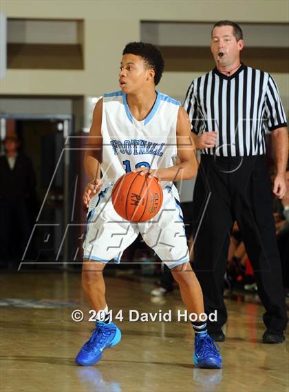Thumbnail 2 in Harvard-Westlake vs. Foothill (MaxPreps Holiday Classic) photogallery.