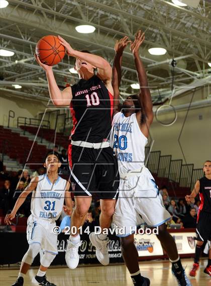 Thumbnail 3 in Harvard-Westlake vs. Foothill (MaxPreps Holiday Classic) photogallery.