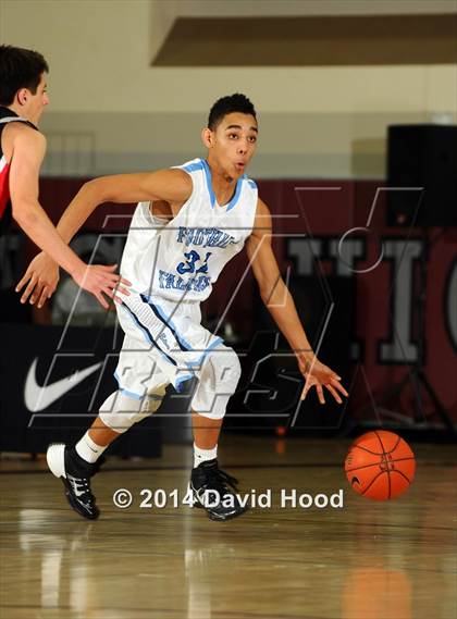 Thumbnail 1 in Harvard-Westlake vs. Foothill (MaxPreps Holiday Classic) photogallery.