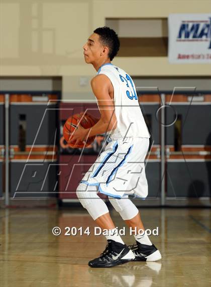 Thumbnail 2 in Harvard-Westlake vs. Foothill (MaxPreps Holiday Classic) photogallery.