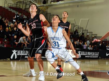 Thumbnail 1 in Harvard-Westlake vs. Foothill (MaxPreps Holiday Classic) photogallery.