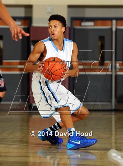 Thumbnail 1 in Harvard-Westlake vs. Foothill (MaxPreps Holiday Classic) photogallery.
