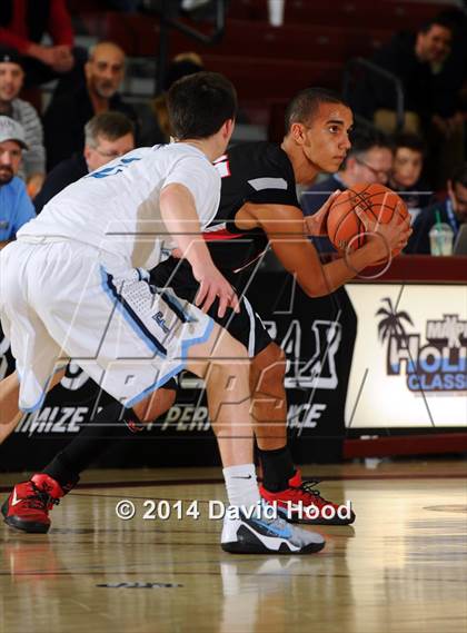 Thumbnail 3 in Harvard-Westlake vs. Foothill (MaxPreps Holiday Classic) photogallery.