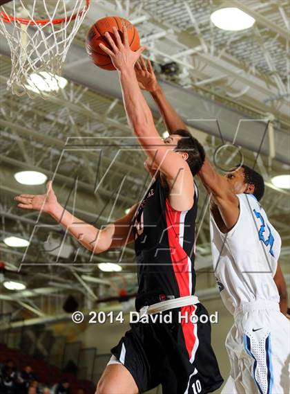 Thumbnail 3 in Harvard-Westlake vs. Foothill (MaxPreps Holiday Classic) photogallery.