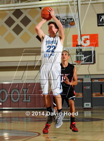 Thumbnail 1 in Harvard-Westlake vs. Foothill (MaxPreps Holiday Classic) photogallery.