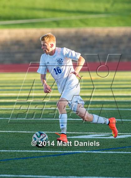 Thumbnail 1 in Legend vs. Columbine (CHSAA 5A 1st Round) photogallery.