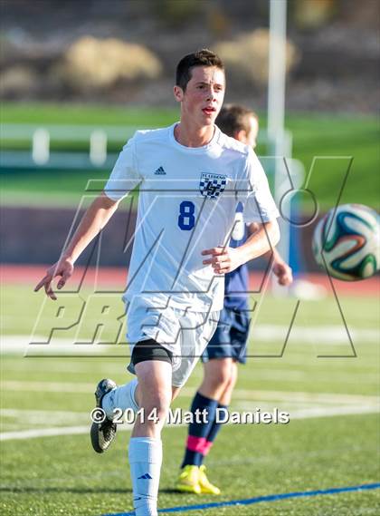 Thumbnail 3 in Legend vs. Columbine (CHSAA 5A 1st Round) photogallery.