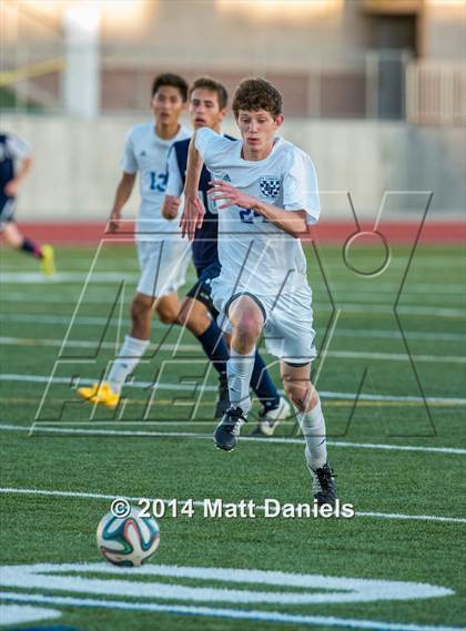 Thumbnail 1 in Legend vs. Columbine (CHSAA 5A 1st Round) photogallery.