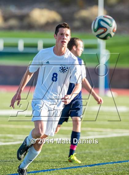 Thumbnail 2 in Legend vs. Columbine (CHSAA 5A 1st Round) photogallery.