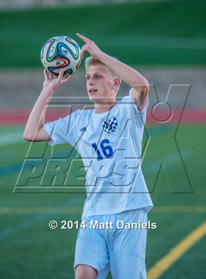 Thumbnail 2 in Legend vs. Columbine (CHSAA 5A 1st Round) photogallery.