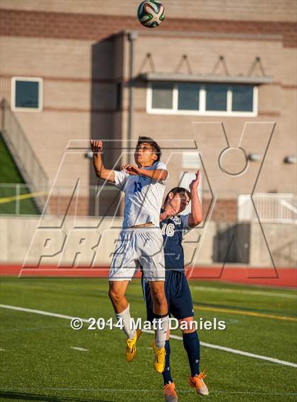 Thumbnail 1 in Legend vs. Columbine (CHSAA 5A 1st Round) photogallery.