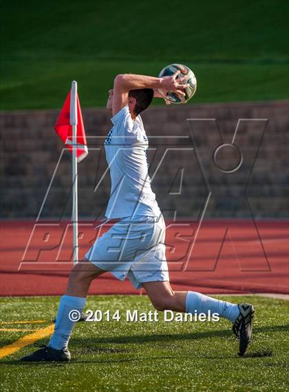 Thumbnail 3 in Legend vs. Columbine (CHSAA 5A 1st Round) photogallery.