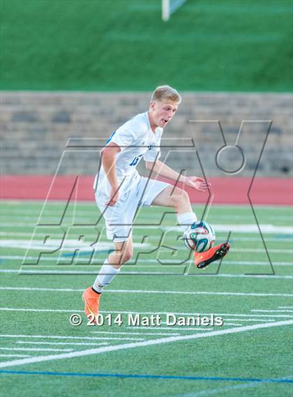 Thumbnail 1 in Legend vs. Columbine (CHSAA 5A 1st Round) photogallery.