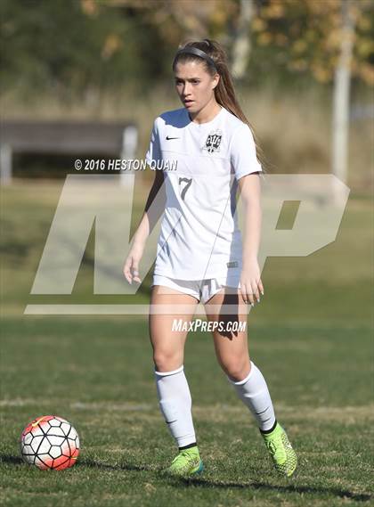 Thumbnail 3 in Tesoro vs. Palos Verdes (OC Winter Showcase) photogallery.