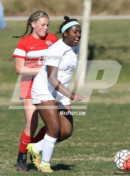 Thumbnail 2 in Tesoro vs. Palos Verdes (OC Winter Showcase) photogallery.