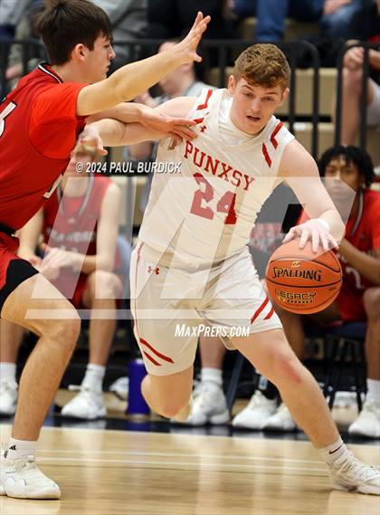 Thumbnail 1 in Punxsutawney vs Bradford (District 9 4A Final) photogallery.