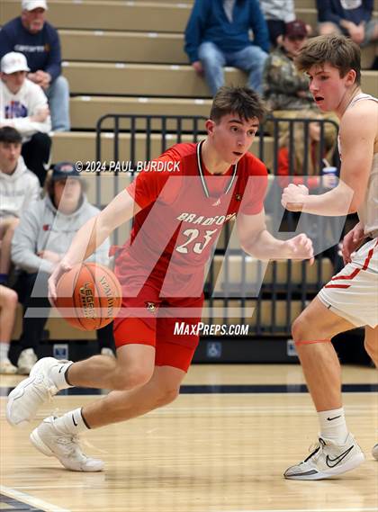 Thumbnail 3 in Punxsutawney vs Bradford (District 9 4A Final) photogallery.