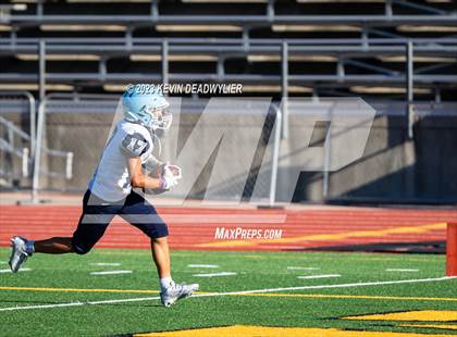 Thumbnail 3 in Saugus @ Moorpark photogallery.