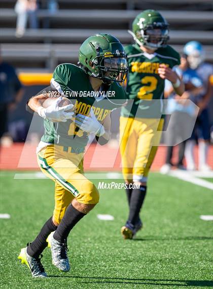 Thumbnail 2 in Saugus @ Moorpark photogallery.