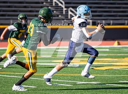 Thumbnail 3 in Saugus @ Moorpark photogallery.