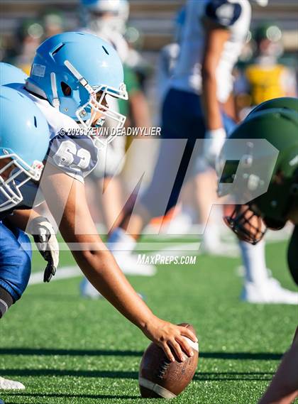 Thumbnail 3 in Saugus @ Moorpark photogallery.