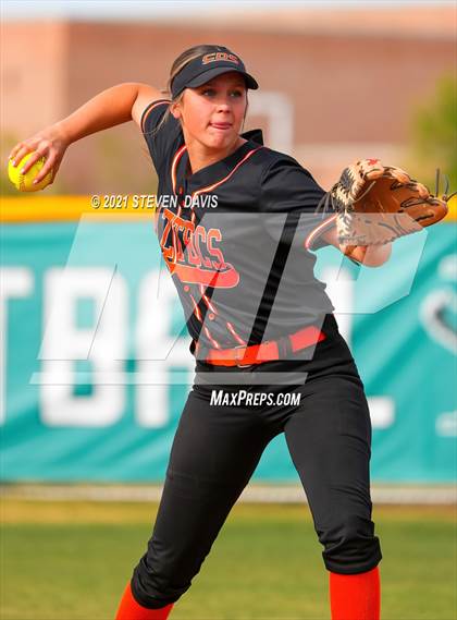 Thumbnail 1 in Corona del Sol @ Highland photogallery.
