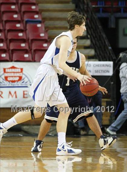 Thumbnail 3 in Capital Christian vs. Central Catholic (CIF SJS D5 Final) photogallery.
