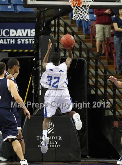Thumbnail 1 in Capital Christian vs. Central Catholic (CIF SJS D5 Final) photogallery.