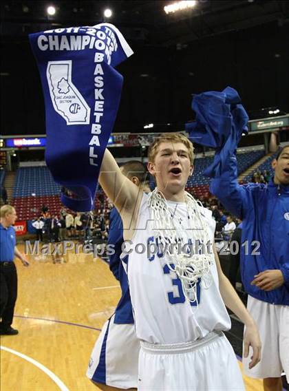 Thumbnail 3 in Capital Christian vs. Central Catholic (CIF SJS D5 Final) photogallery.