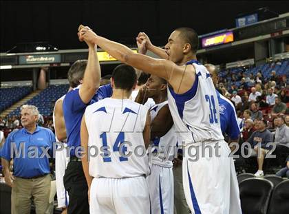 Thumbnail 1 in Capital Christian vs. Central Catholic (CIF SJS D5 Final) photogallery.