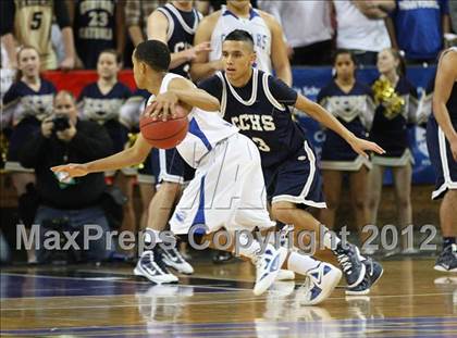 Thumbnail 2 in Capital Christian vs. Central Catholic (CIF SJS D5 Final) photogallery.
