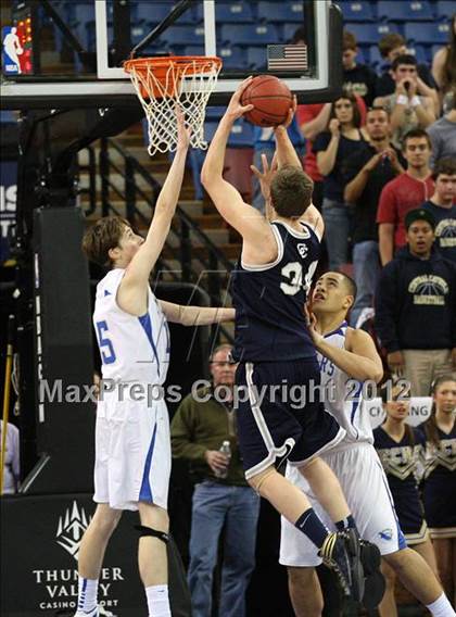 Thumbnail 2 in Capital Christian vs. Central Catholic (CIF SJS D5 Final) photogallery.