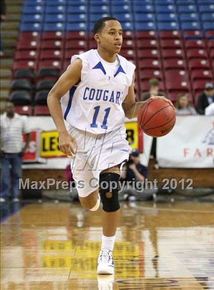 Thumbnail 1 in Capital Christian vs. Central Catholic (CIF SJS D5 Final) photogallery.